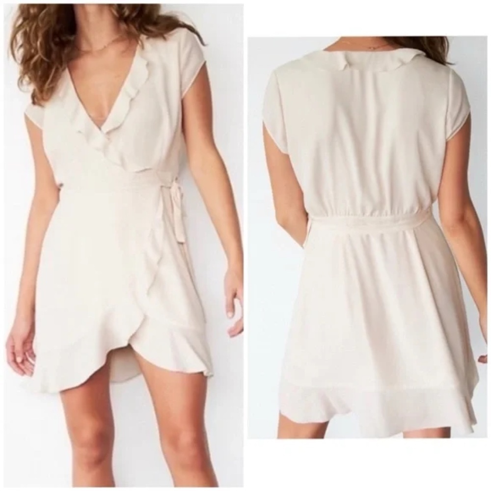 🤍 Aritzia | Sunday Best | Size XXS | Cream Ruffle Wrap Dress
